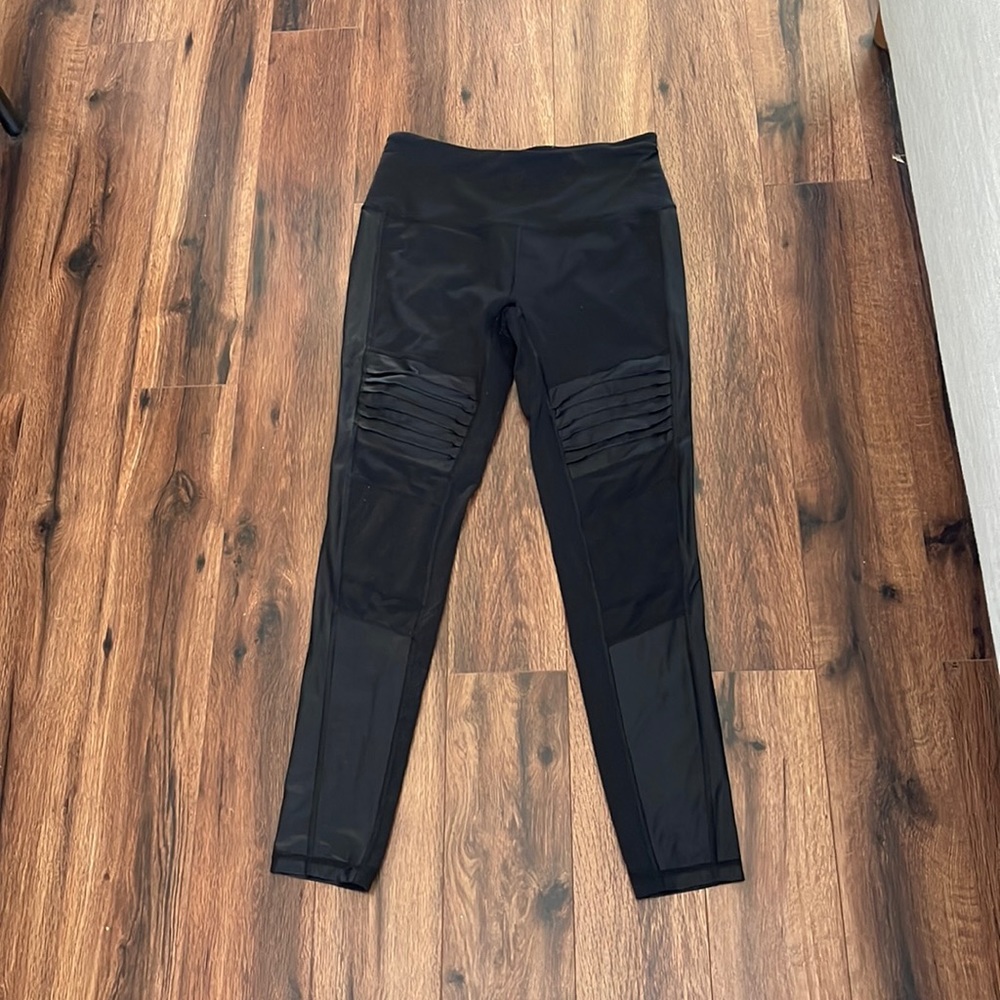 Victoria secret workout leggings